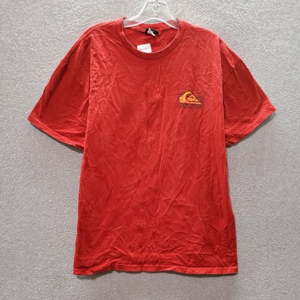 VINTAGE Quiksilver Men T-Shirt Large Red Logo Graphic Short Sleeve Surf Y2K Tee